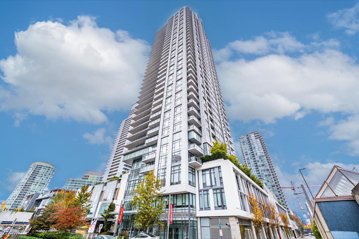 2908-6098 Station Street, Metrotown, Burnaby